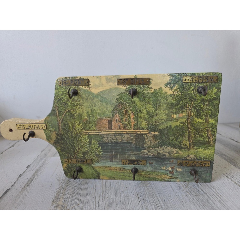 Vintage kitchen car key holder brass wooden duck cutting board unique Bridge